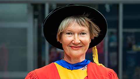 Dr Beate Schule