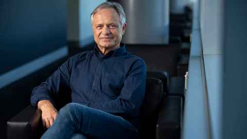 Professor Darl Kolb