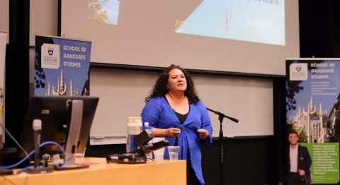 Tepora Pukepuke competing at the 2016 3MT final