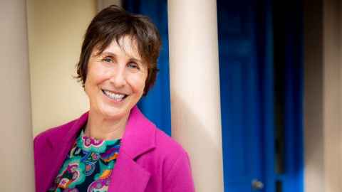 Dr Felicity Barnes