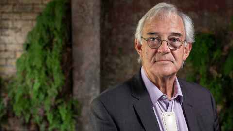 Emeritus Professor David V Williams achieved notoriety in 1978 when he tried to be arrested for stealing a pen from his employer, the University of Auckland