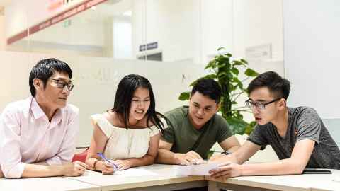 Students at Vietnam Study Hub