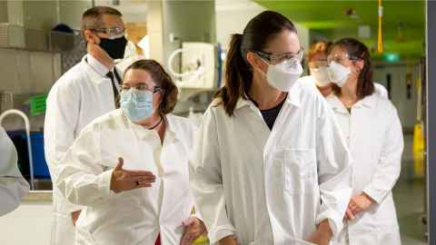 PM visits lab