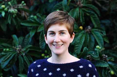Dr Maxine Lewis