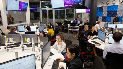 The BNZ Financial Trading Room offers a chance for B202 students to get hands-on learning experience.